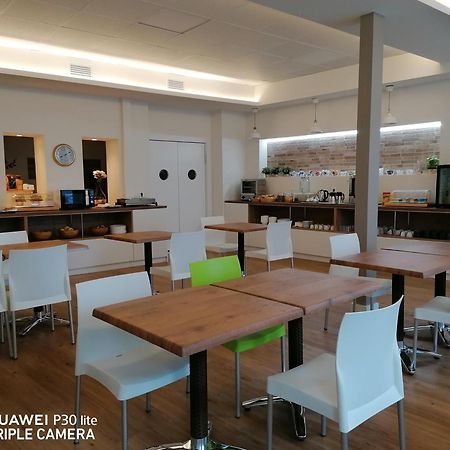 Apartamentos Turisticos Santa Apolonia 62 Αβιλές Εξωτερικό φωτογραφία